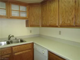 Photo #5: 2378530 Listing