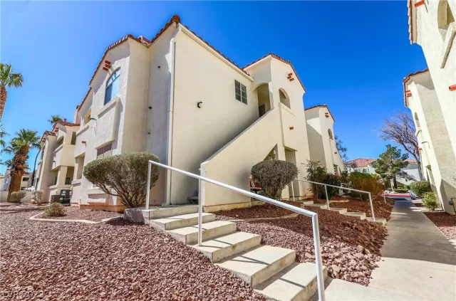 MLS: 2378561 Condo For Sale