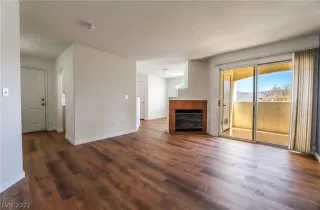 Photo #3: 2378561 Listing 