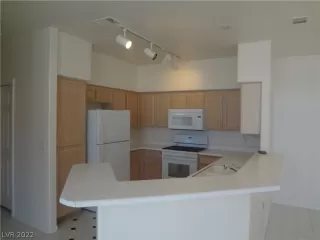 Photo #2: 2378568 Listing