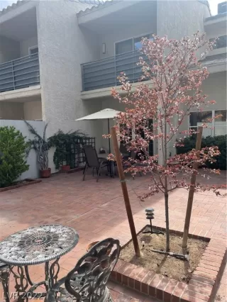 Photo #4: 2378570 Listing 