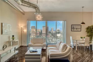 Photo #6: 2378584 Listing