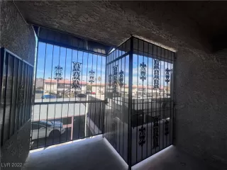 Photo #4: 2378596 Listing 