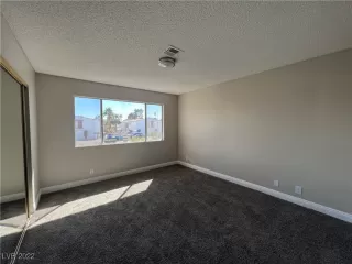 Photo #5: 2378596 Listing 