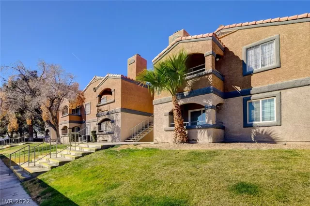 MLS: 2378620 Condo For Sale