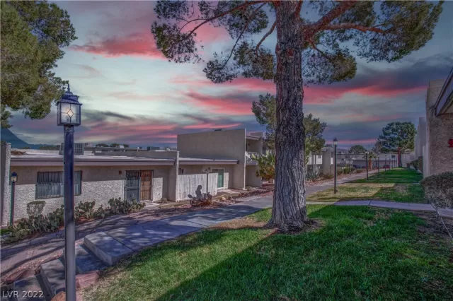 MLS: 2378633 Condo For Sale