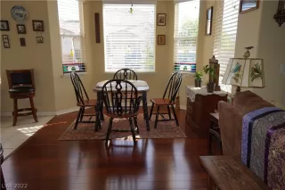 Photo #4: 2378643 Listing