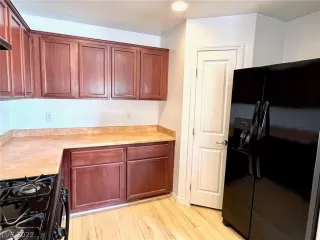 Photo #6: 2378664 Listing 