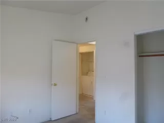 Photo #5: 2378672 Listing 