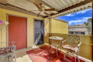 Photo #5: 2378681 Listing 