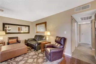 Photo #6: 2378681 Listing 