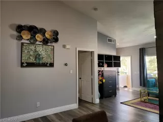 Photo #1: 2378689 Listing