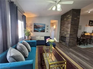 Photo #2: 2378689 Listing