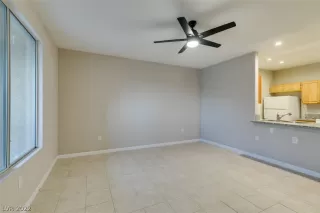 Photo #5: 2378696 Listing