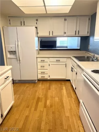 Photo #6: 2378711 Listing 