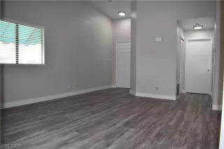 Photo #4: 2378742 Listing