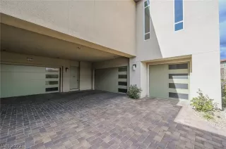 Photo #5: 2378743 Listing 