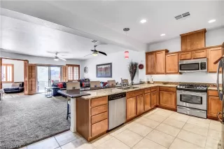 Photo #3: 2378776 Listing 