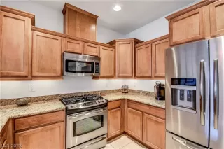 Photo #6: 2378776 Listing 