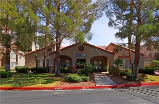 Photo #2: 2378791 Listing