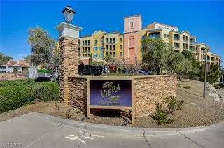 Photo #6: 2378826 Listing