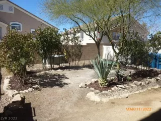 Photo #3: 2378831 Listing