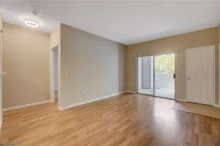 Photo #3: 2378849 Listing