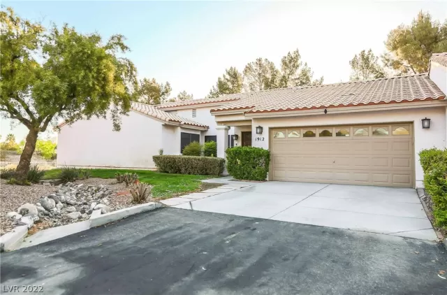 MLS: 2378865 Condo For Sale