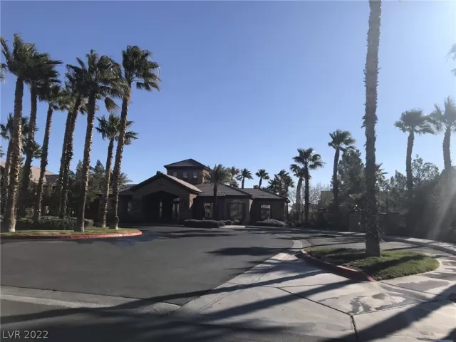 MLS: 2378866 Condo For Sale