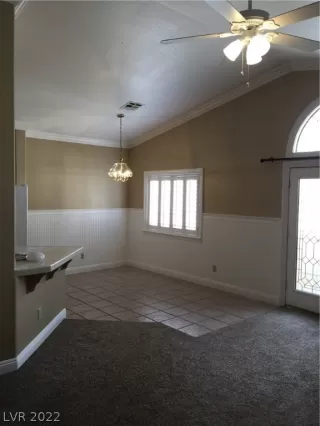 Photo #4: 2378908 Listing