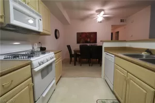 Photo #3: 2378929 Listing 