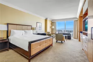 Photo #5: 2378944 Listing 