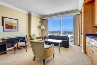 Photo #6: 2378944 Listing 