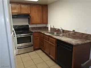 Photo #2: 2378977 Listing 