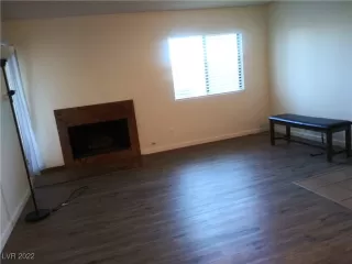 Photo #3: 2378977 Listing 