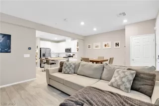 Photo #2: 2379004 Listing