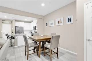 Photo #3: 2379004 Listing