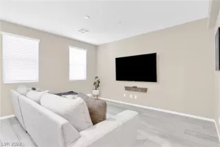 Photo #5: 2379004 Listing