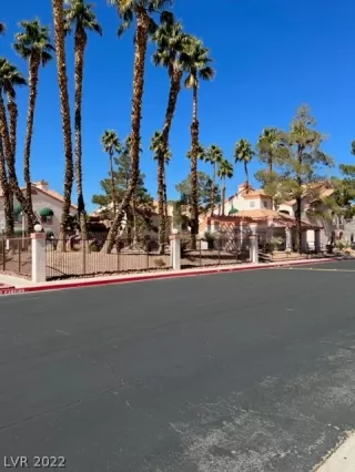 Photo #3: 2379030 Listing 