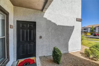 Photo #2: 2379048 Listing 