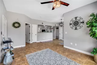 Photo #5: 2379048 Listing 