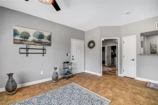 Photo #6: 2379048 Listing 