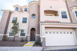 Photo #1: 2379061 Listing 