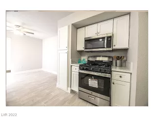 Photo #1: 2379096 Listing 