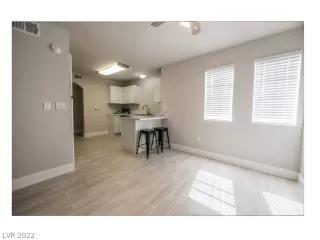 Photo #4: 2379096 Listing 