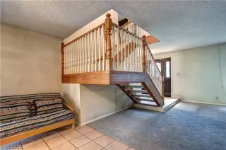 Photo #5: 2379106 Listing