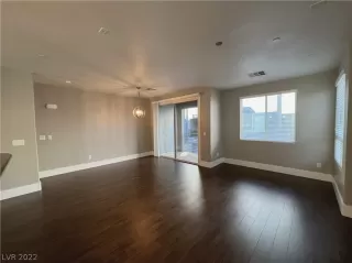 Photo #4: 2379111 Listing