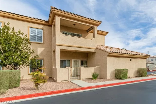 MLS: 2379125 Condo For Sale