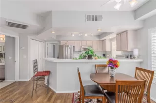 Photo #6: 2379125 Listing