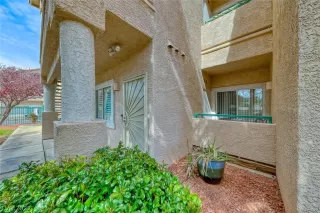 Photo #2: 2379148 Listing